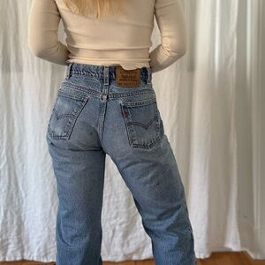 Beauty light wash vintage Levi’s 505 regular fit straight leg orange tab